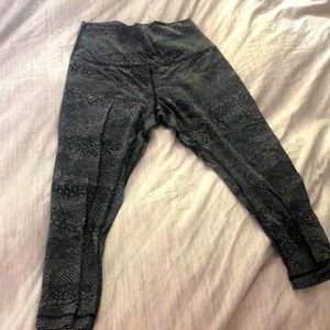 Lululemon crop leggings